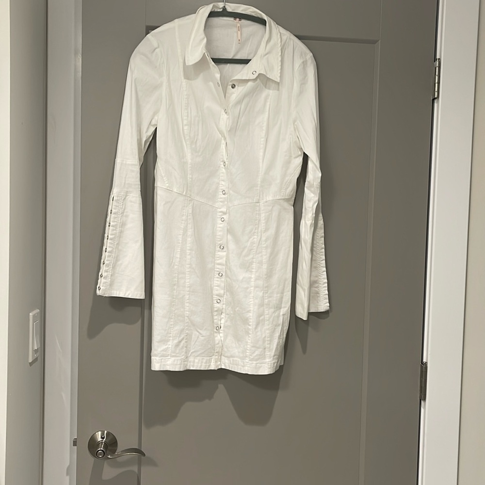 Free people dress. Long sleeve. Size XS. White.
